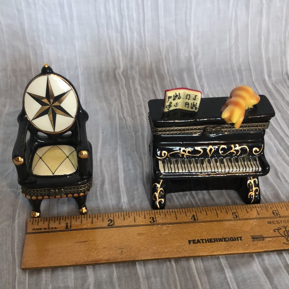 MUD PIE porcelain trinket boxes set Cat on top antique piano & Victorian chair - Picture 10 of 12